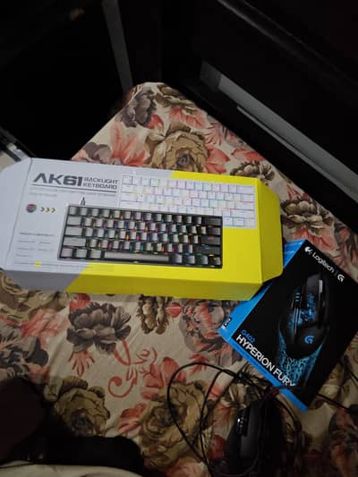 logitech g403 + white rgb keyboard