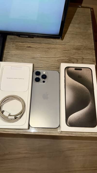 iPhone 15 Pro max 256Gb 10/10 (Sim time available)