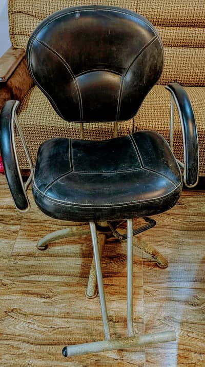 Parlor Chair / Salon Trolley