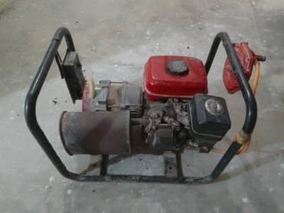 HONDA GENERATOR 2 KV 10/10 CONDITION