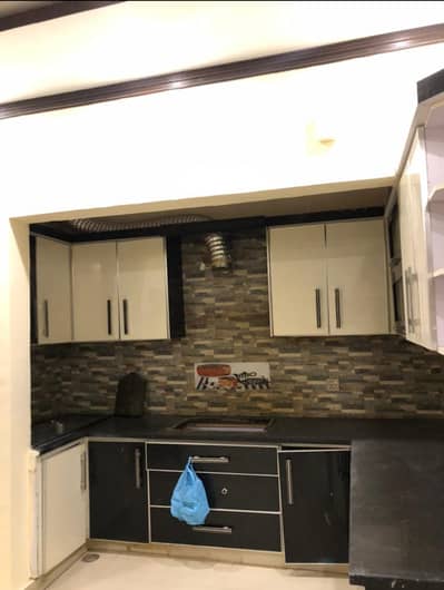 Flat Rent Fully Furnished 2 bed lounch lift parking no loaddsadding