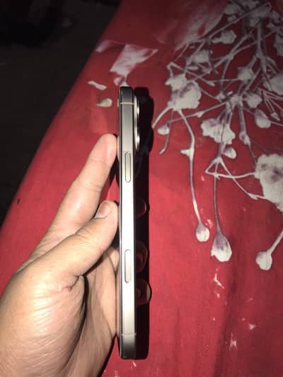 Iphone 16 pro max Jv