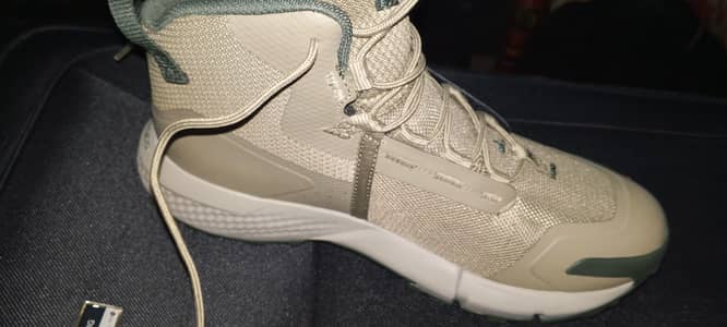 Under Armour Men's Charged Valsetz Mid Military and Tactical Boot