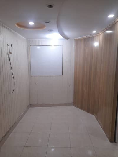 Iqbal Town Ground Floor Independent Flate For Silent Offices Or Bachelors At Prime Location