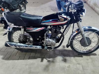 Honda cg125 (2015) Karachi no Complete documents clear*0321*288*9915*