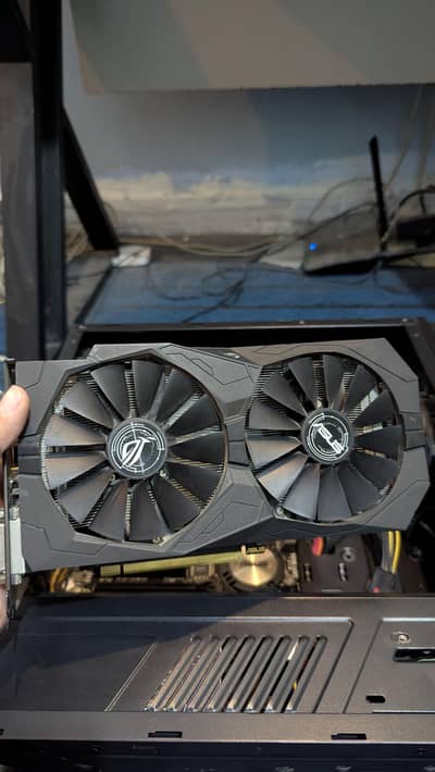 ASUS ROG STRIX RX 570 4GB 256BIT