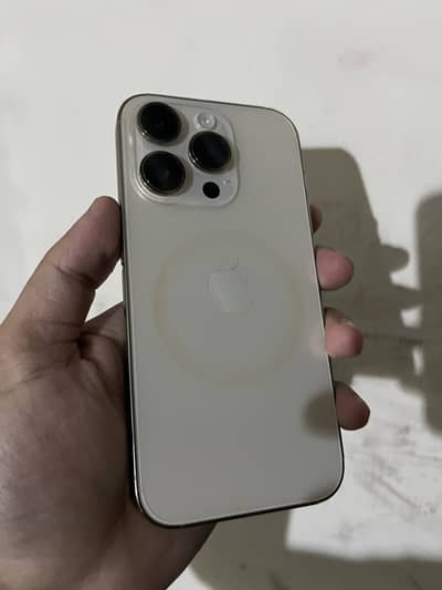 i phone 14 pro waterpack 97% health