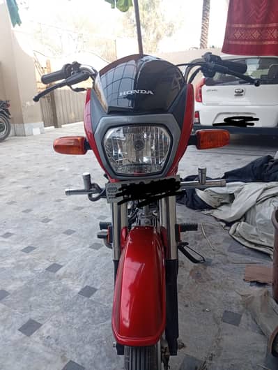 CD 70 DREAM ALMOST BRAND NEW BIKE