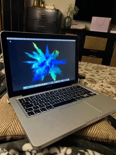 MACBOOK PRO 2012 16/500 GB 9/10 CONDITION