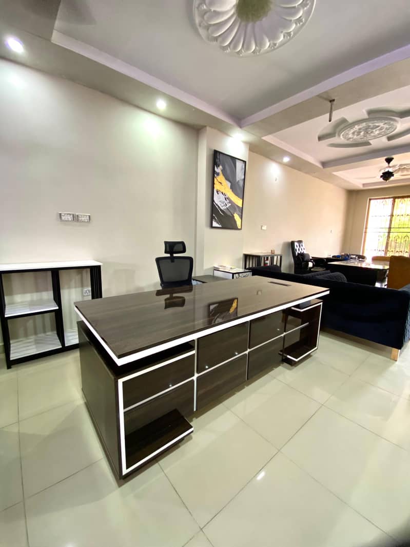 Executive office table Boss table 12