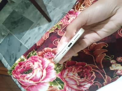 iPhone 15 plus jv read description