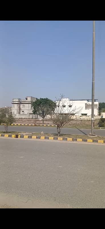 3 MARLA PLOT BEDIAN ROAD ILYAS PARK