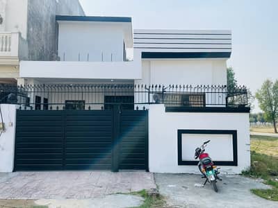 Single Story 5 Marla House for Rent