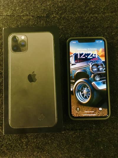 11 pro max 256 GB with Box