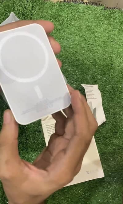 Magsafe wireless power Bank 5000mAH