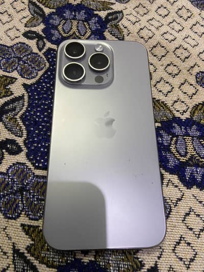 IPHONE 15 PRO  (10/10 Condition )