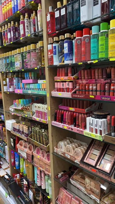 Sales Girls Required – Cosmetics & Jewelry | GM Traders