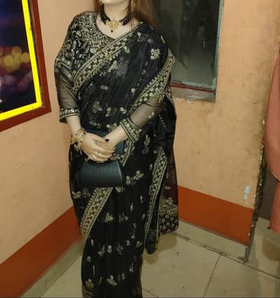 black saree