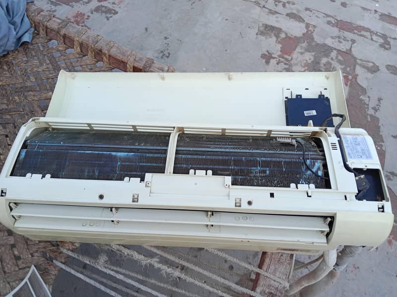 Orient split AC 1 ton 2