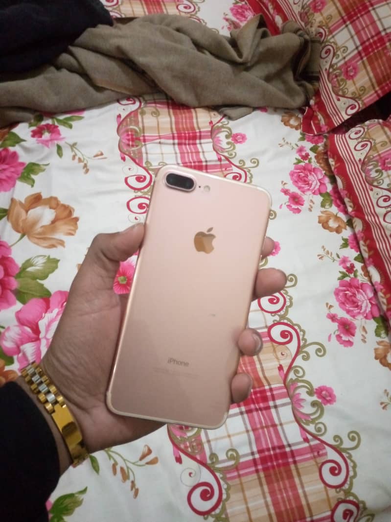 Apple iPhone 7 Plus 5