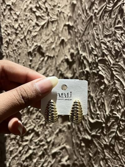 Stainless steel studs and heart charm bracelet