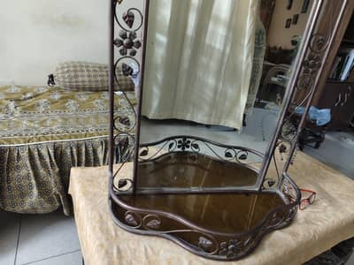 rod iron wall dressing table