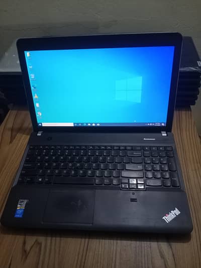 Core i3 4th generation 500gb hard 4gb ram laptop lenovo