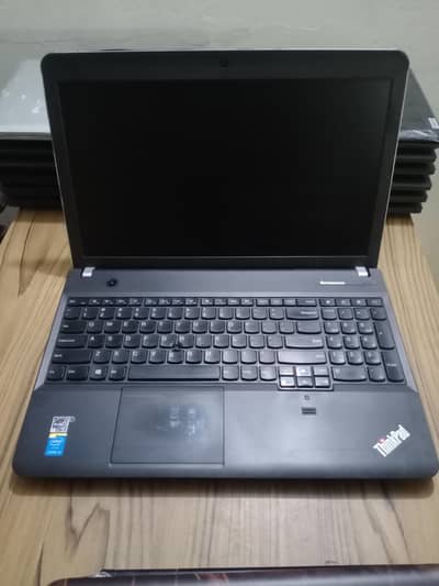 Core i3 4th generation 500gb hard 4gb ram laptop lenovo