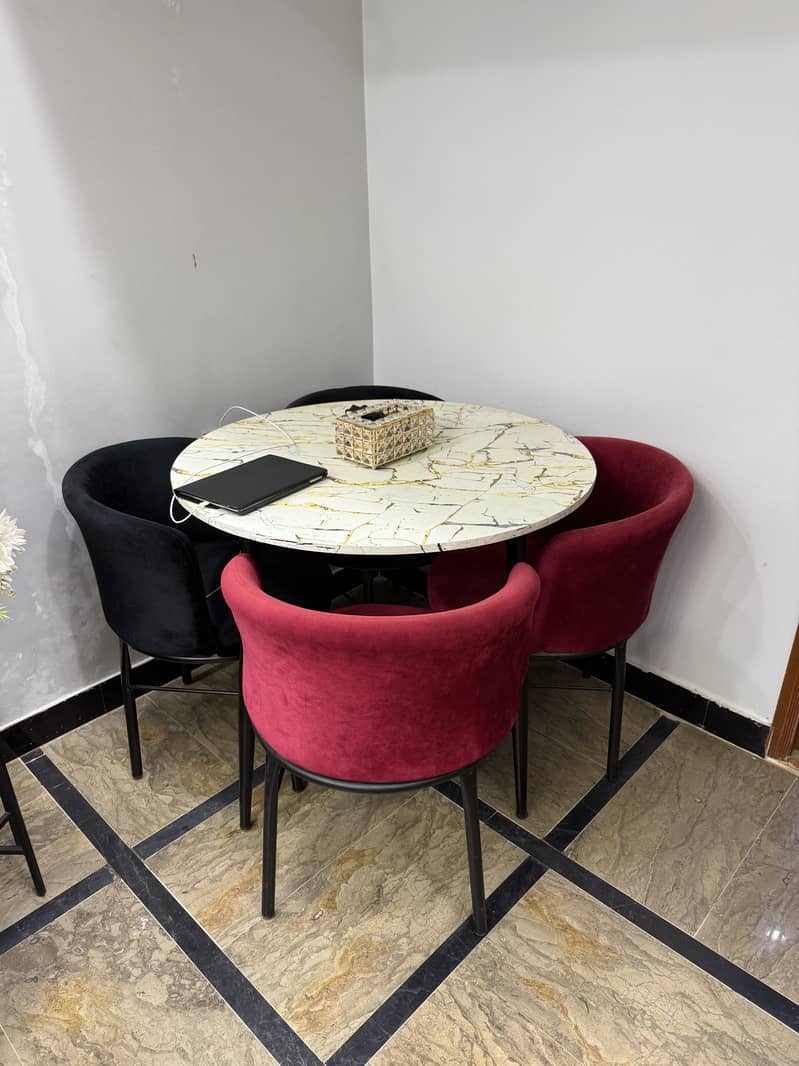 4 seater dining table 1