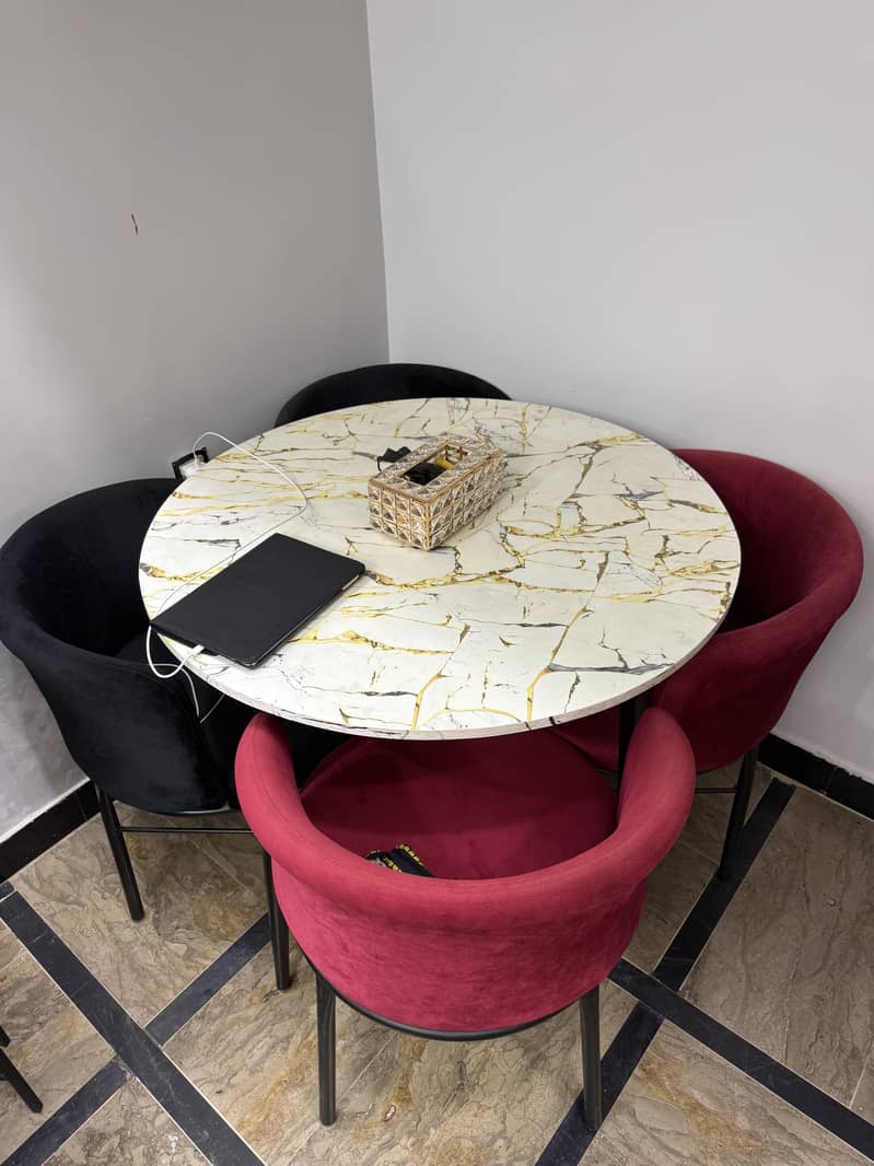 4 seater dining table 2