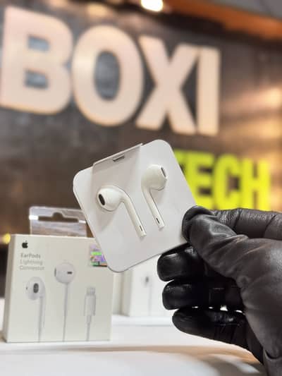 Apple EarPods (Lightning Connector)