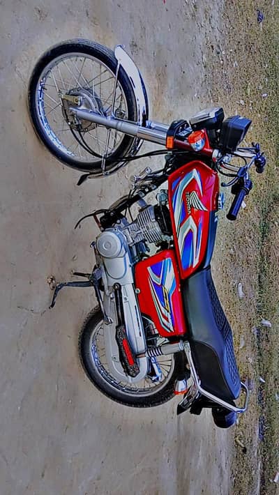 Honda motorcycle 125 condition 10/9