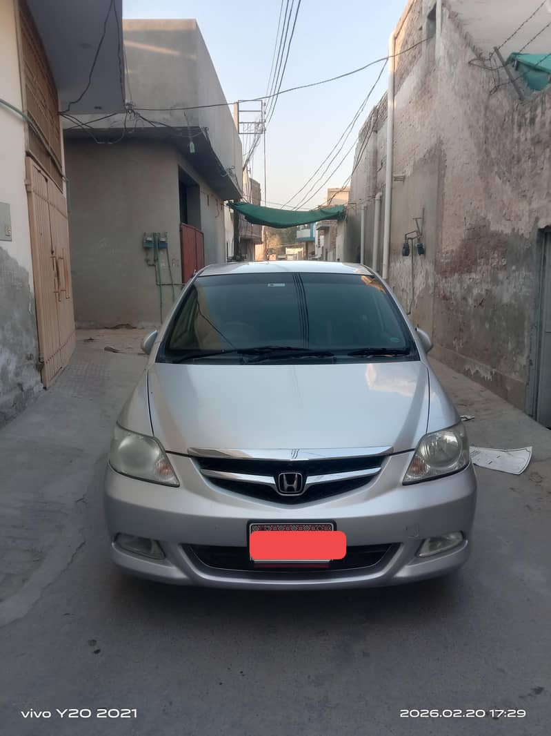 گاڑی نیو حالت میں ہے ۔ اس میں کسی قسم کا کام نہیں ہونے والا 0