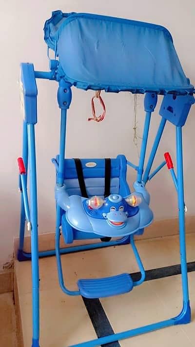 Baby swing for sale used me ha but condition bilkul new ha 10/9 ha