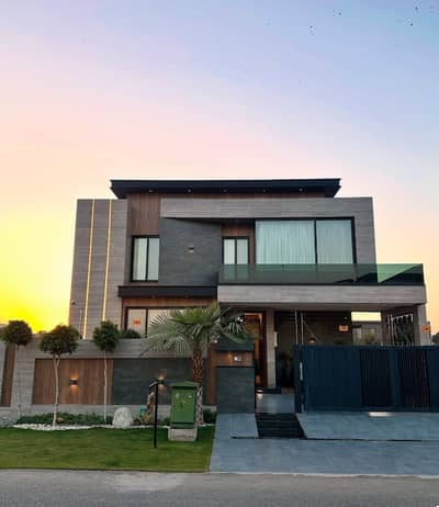 PHASE 6 1-KANAL BRAND NEW FULL BASEMENT FULLY FURNISHED BUNGALOW WITH 6 BEDROOMS IS AVAILABLE FOR SALE.