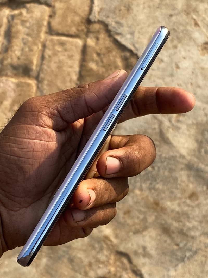 realme gtmaster 8 128 4