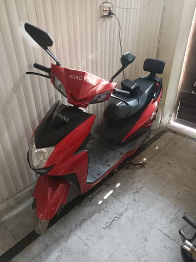 Roadking R99 Pro Scooty o3o558o5856