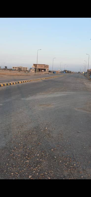 10 Marla Corner + 80 ft road plot for saler Sector U in DHA MULTAN PHASE -1