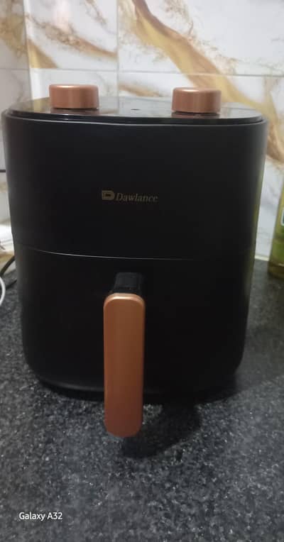Dawlance Air Fryer with 2 years of warranty