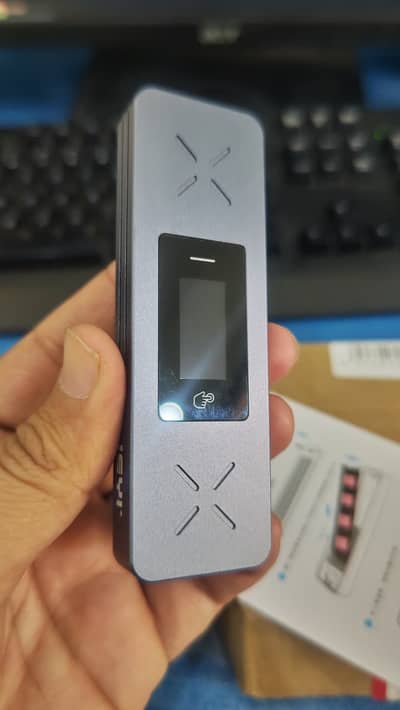 JEYI Visual Smart M. 2 NVMe / SATA SSD Enclosure (USB 3.2)