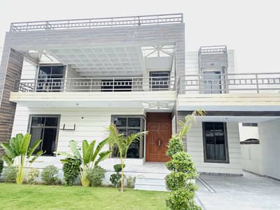 Two Kanal Double Story House available for Rent for Living, Multinational Companies corporate Silent Office, Software Companies,