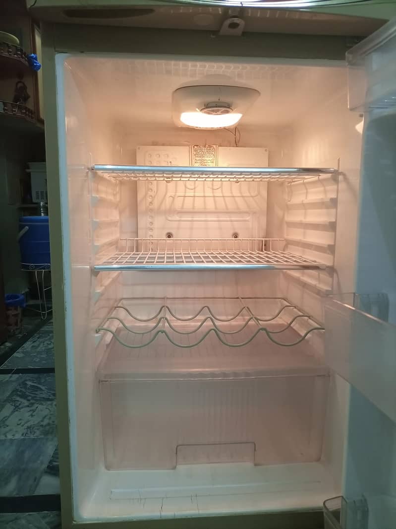 waves refrigerator 4