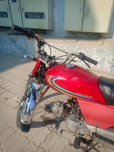 neat clean bike all documents clear. . koi kam ni ha bike mein