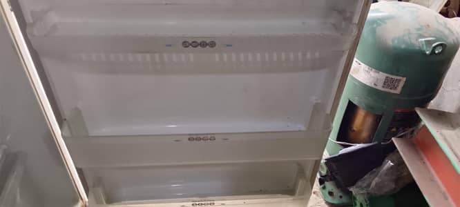 Full size No frost Fridge 1 Year use