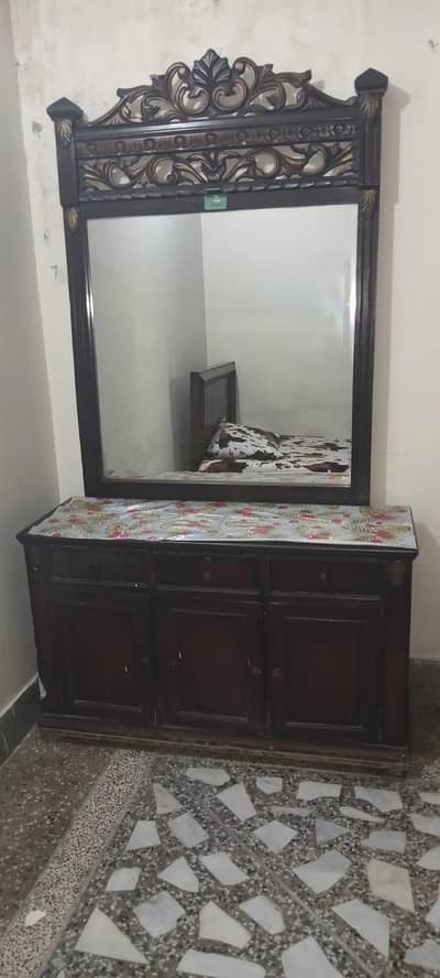 dressing table