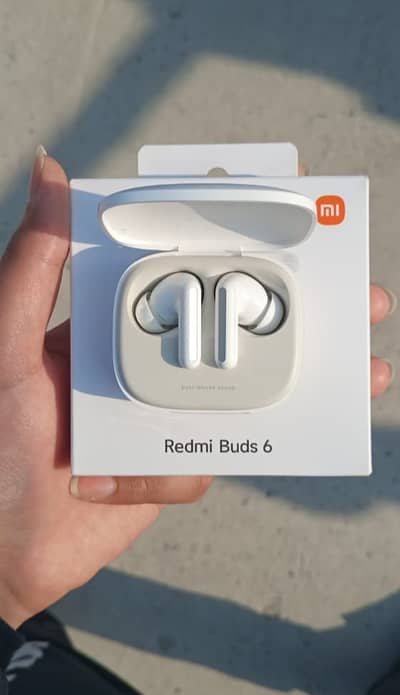 Redmi buds 6 only A few days used lush | airpods | earbuds headphones