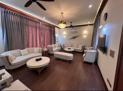 1000 Syds Prime Location Exclusive Well Maintain Bungalows For Tasteful Buyers