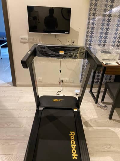 like new Reebok floatride + treadmill