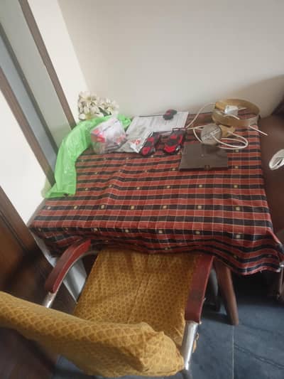 1 Table and 1 chair