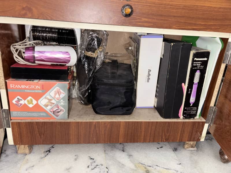 Dressing (Vanity) 11